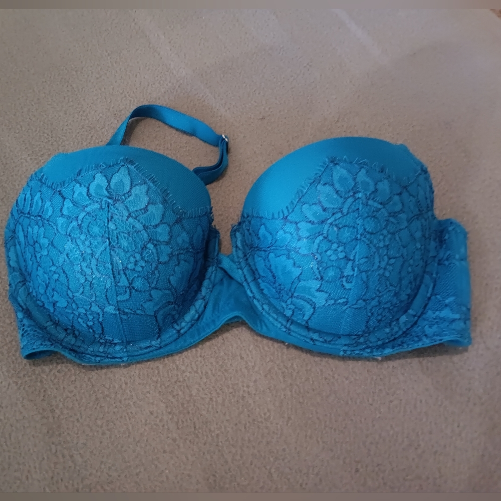 34D Victoria Secret PushUp Bra